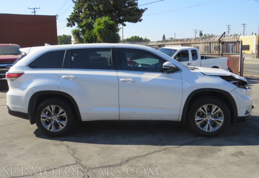 2015 Toyota Highlander - Image 6