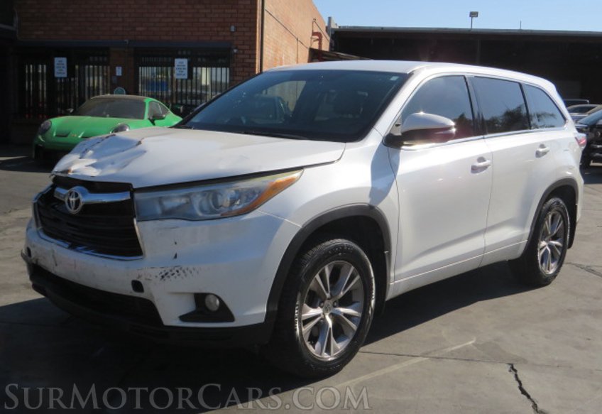 2015 Toyota Highlander - Image 3