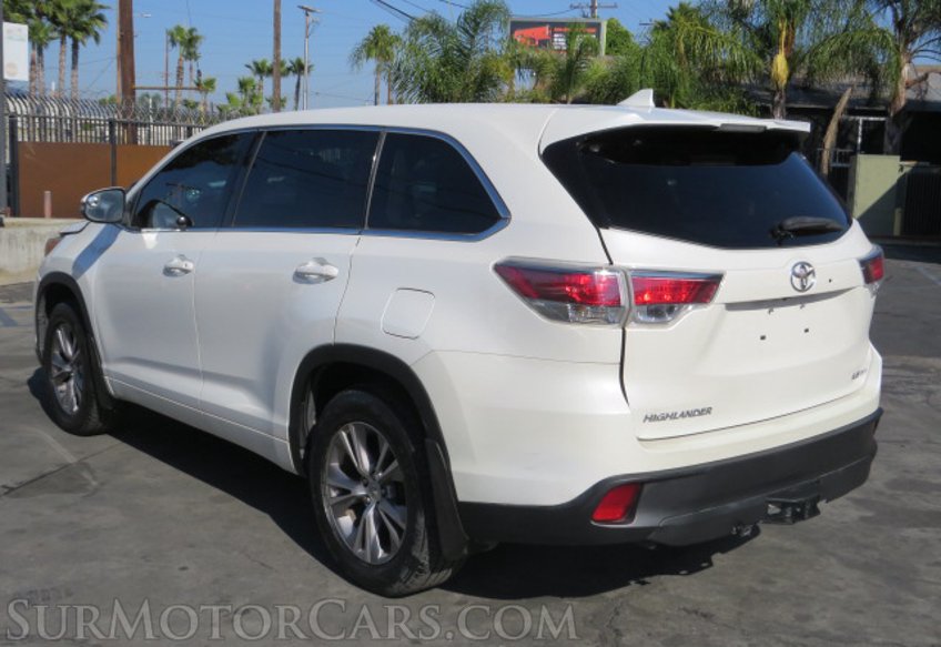 2015 Toyota Highlander - Image 10