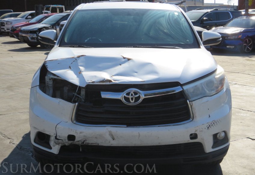 2015 Toyota Highlander - Image 12
