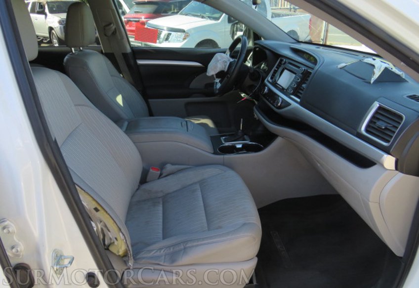 2015 Toyota Highlander - Image 32