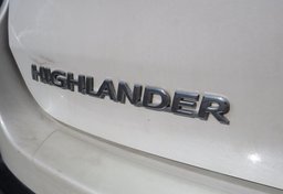 2015 Toyota Highlander - Image 17