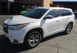 2015 Toyota Highlander - Image 1