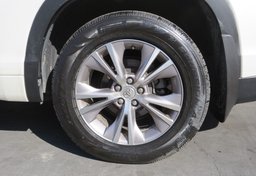 2015 Toyota Highlander - Image 22