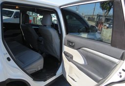 2015 Toyota Highlander - Image 26