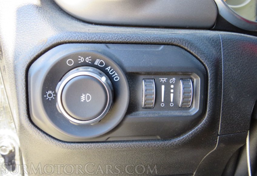 2020 Jeep Wrangler - Image 31