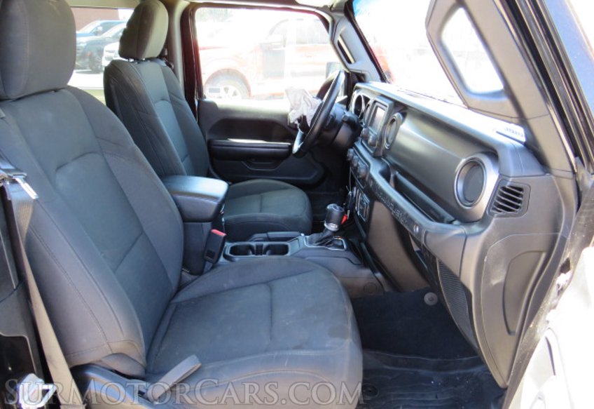 2020 Jeep Wrangler - Image 21