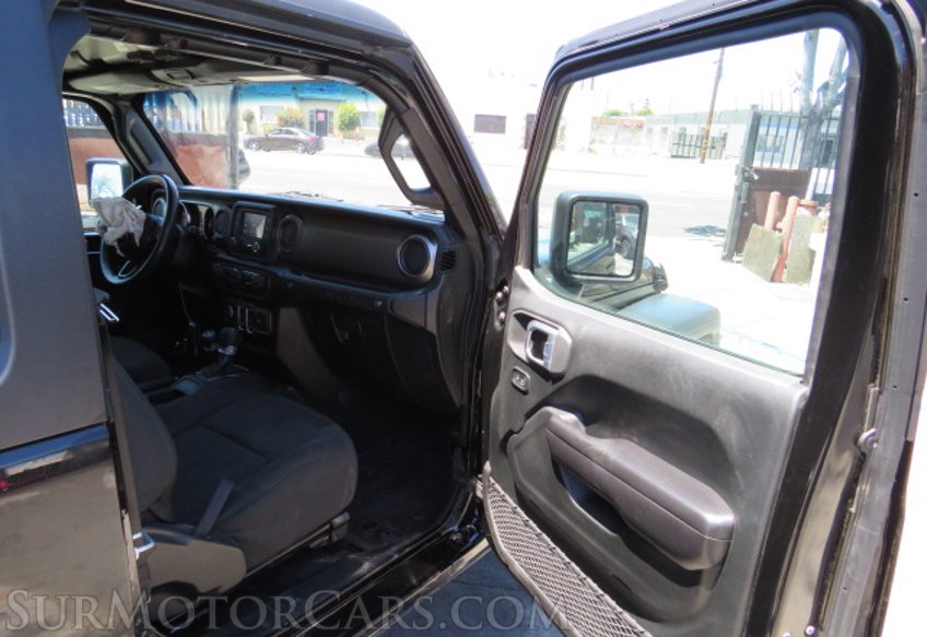 2020 Jeep Wrangler - Image 19