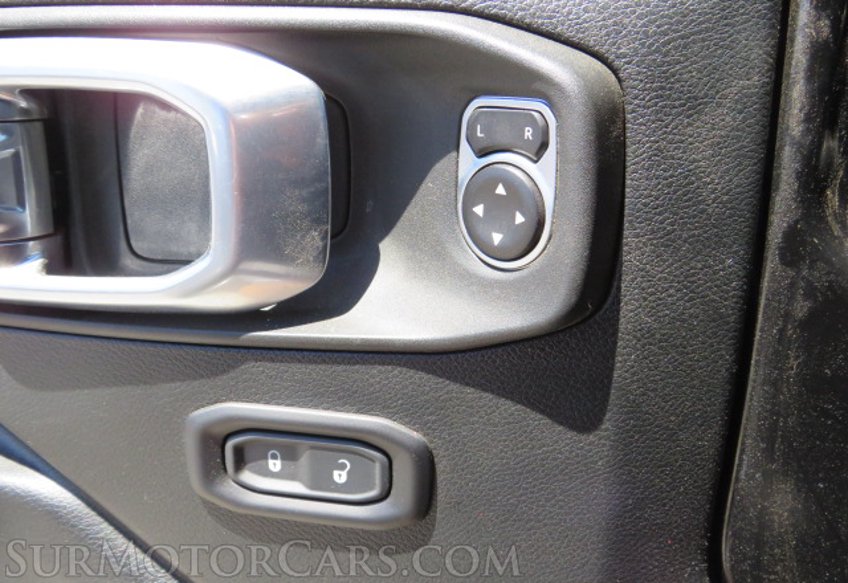 2020 Jeep Wrangler - Image 32