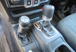 2020 Jeep Wrangler - Image 38