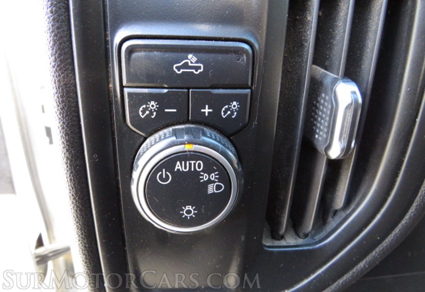 2019 Chevrolet Silverado 1500 - Image 39