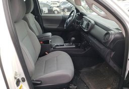 2017 Toyota Tacoma - Image 5
