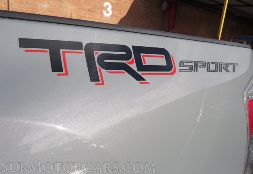 2021 Toyota Tacoma - Image 18