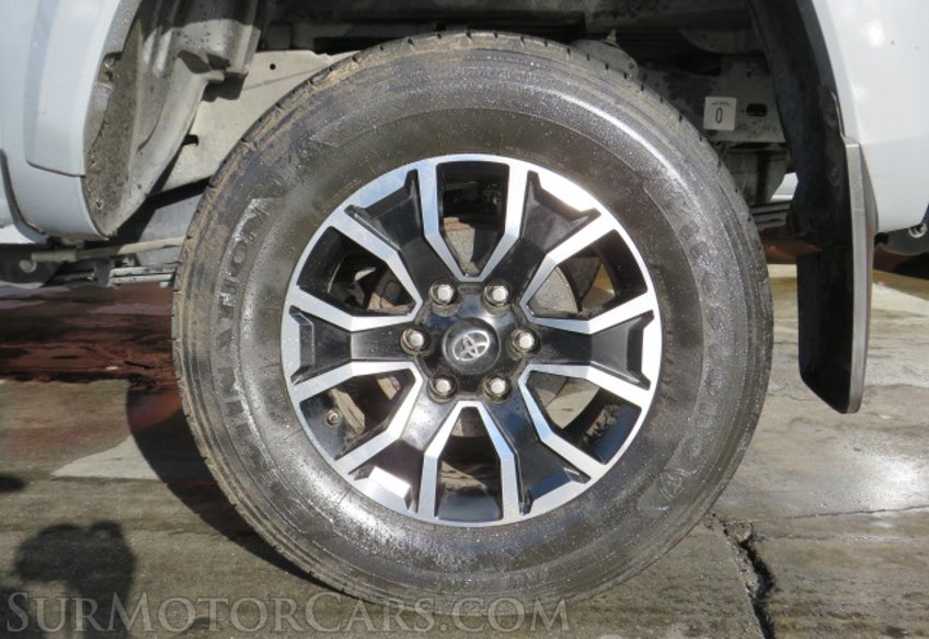 2021 Toyota Tacoma - Image 20