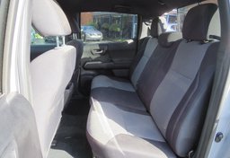 2021 Toyota Tacoma - Image 31