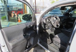 2021 Toyota Tacoma - Image 21