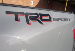 2021 Toyota Tacoma - Image 18