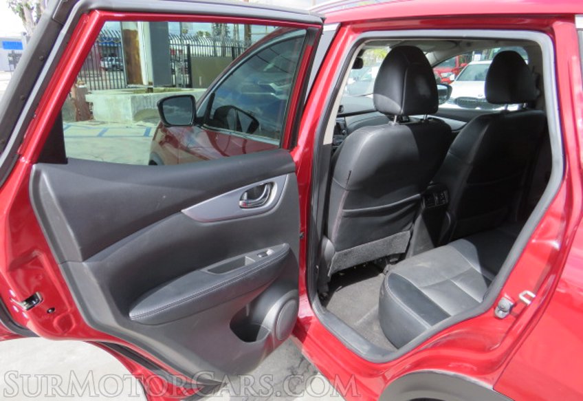 2020 Nissan Rogue Sport - Image 25