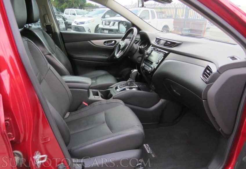 2020 Nissan Rogue Sport - Image 29