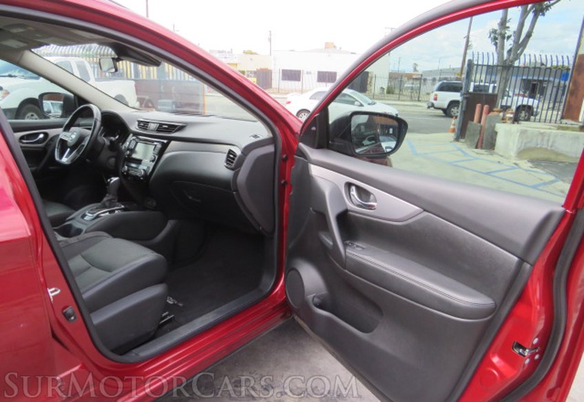 2020 Nissan Rogue Sport - Image 23