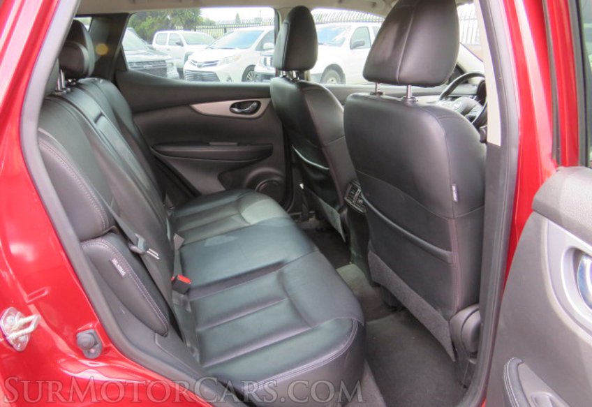 2020 Nissan Rogue Sport - Image 30