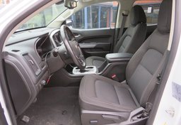 2022 Chevrolet Colorado - Image 25