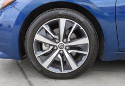 2020 Nissan Maxima - Image 17