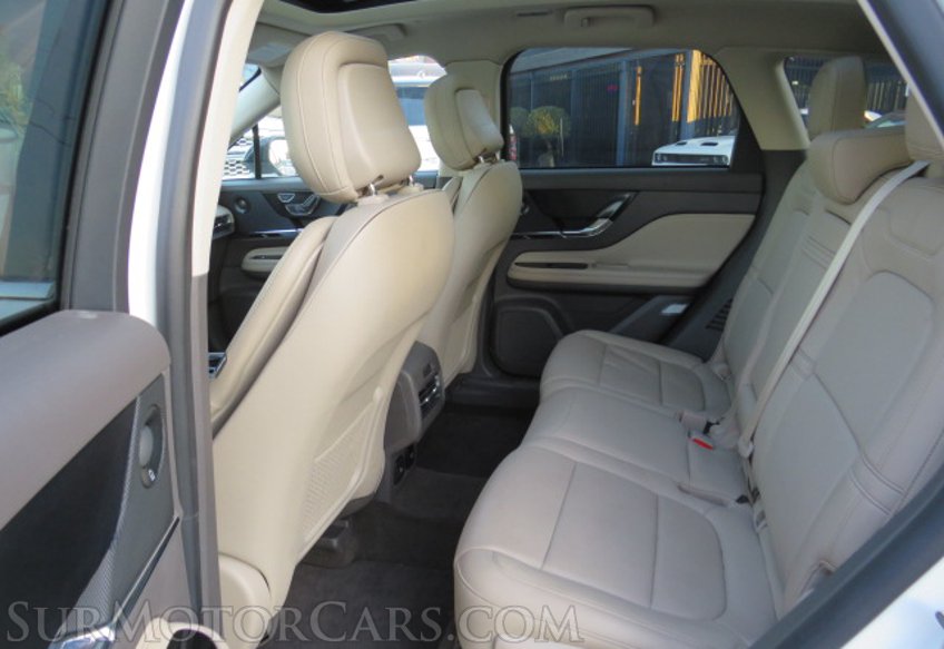 2020 Lincoln Corsair - Image 28