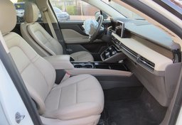 2020 Lincoln Corsair - Image 27