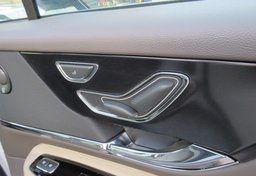 2020 Lincoln Corsair - Image 38