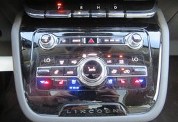 2020 Lincoln Corsair - Image 37