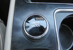 2020 Lincoln Corsair - Image 47