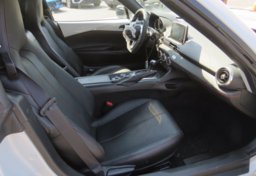 2017 Mazda MX-5 Miata RF - Image 27
