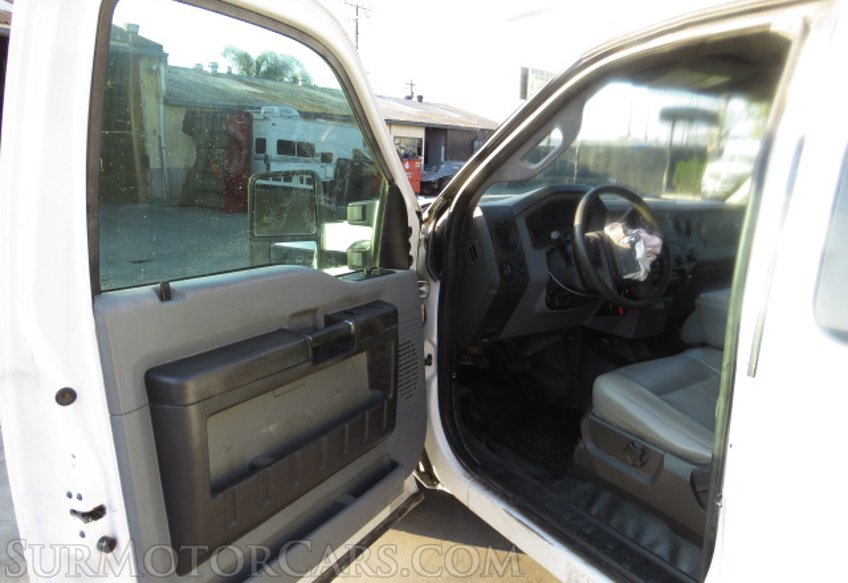 2014 Ford Super Duty F-350 SRW - Image 24