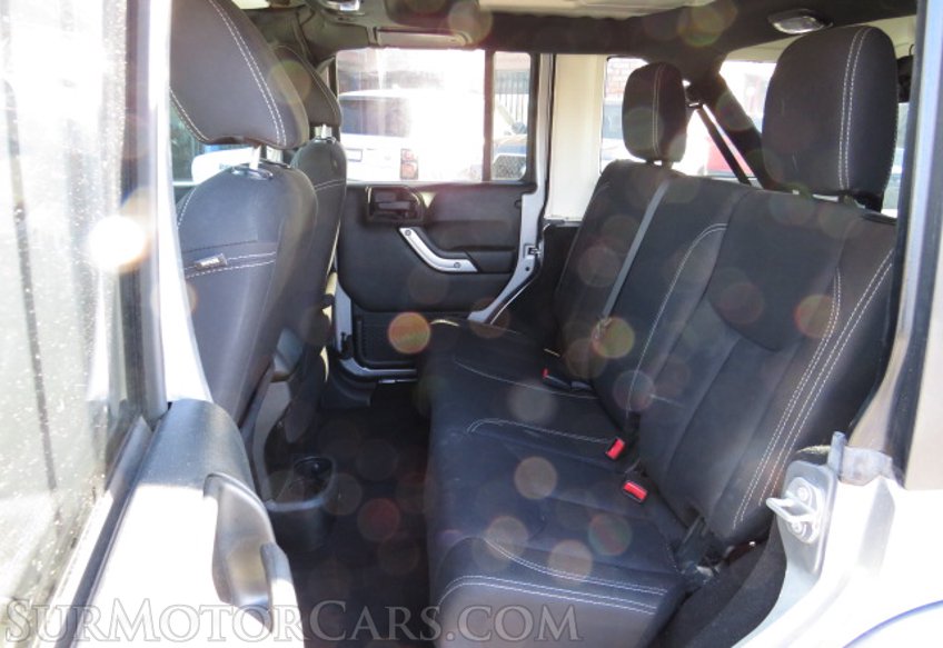 2018 Jeep Wrangler JK Unlimited - Image 29