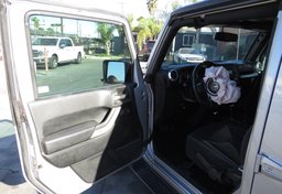 2018 Jeep Wrangler JK Unlimited - Image 18