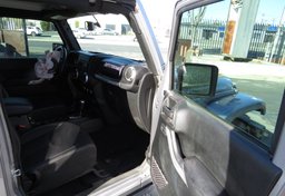 2018 Jeep Wrangler JK Unlimited - Image 19