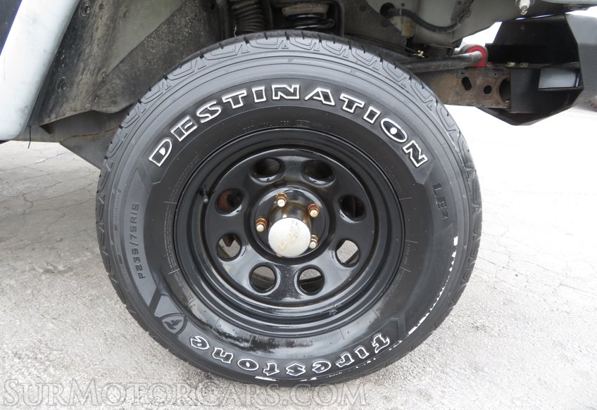 2003 Jeep Wrangler - Image 31