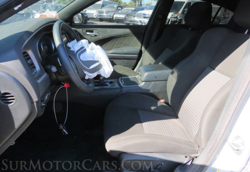 2020 Dodge Charger - Image 25