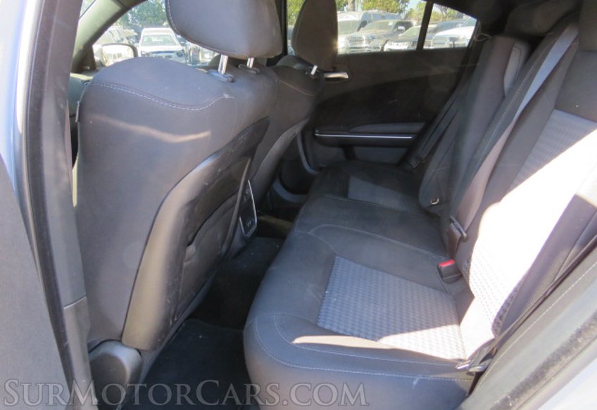 2020 Dodge Charger - Image 30