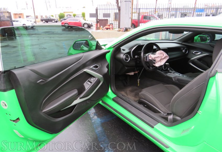 2017 Chevrolet Camaro - Image 17