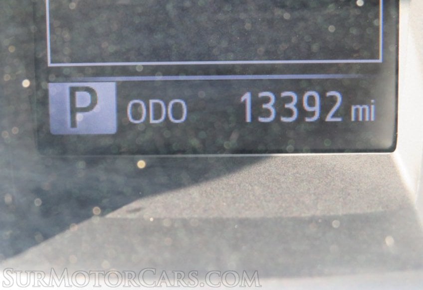 2020 Toyota Tacoma - Image 32
