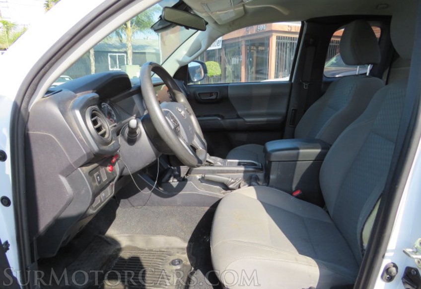 2020 Toyota Tacoma - Image 21