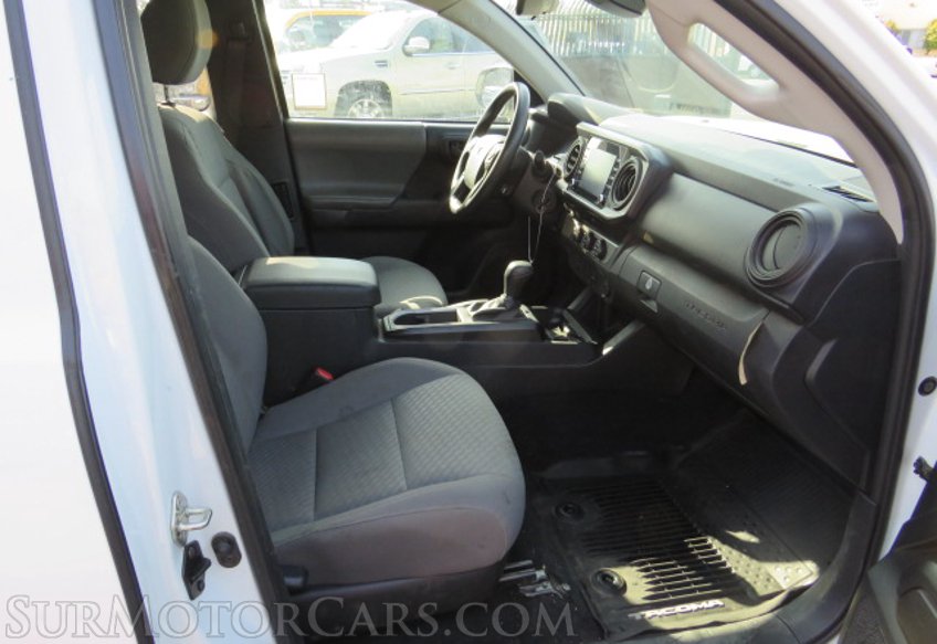 2020 Toyota Tacoma - Image 24