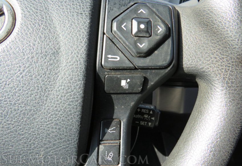 2020 Toyota Tacoma - Image 30