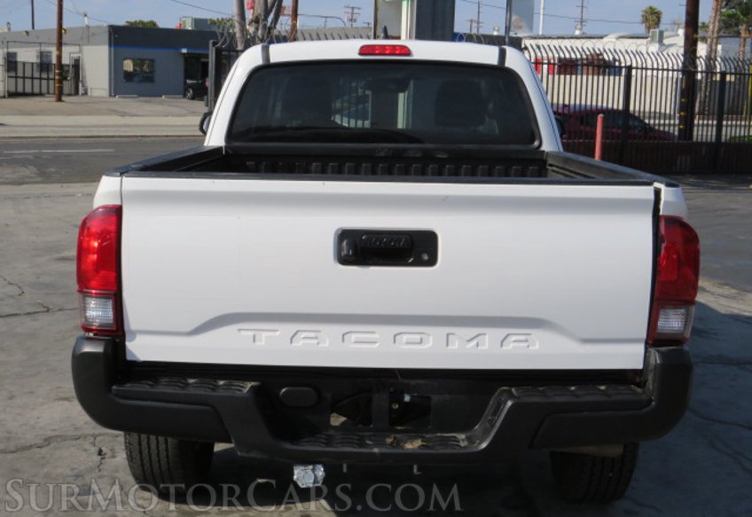 2020 Toyota Tacoma - Image 12