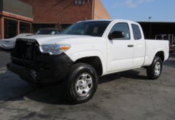 2020 Toyota Tacoma - Image 3