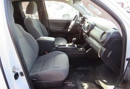 2020 Toyota Tacoma - Image 27