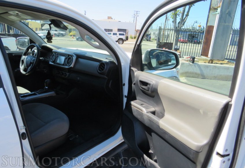 2019 Toyota Tacoma - Image 21