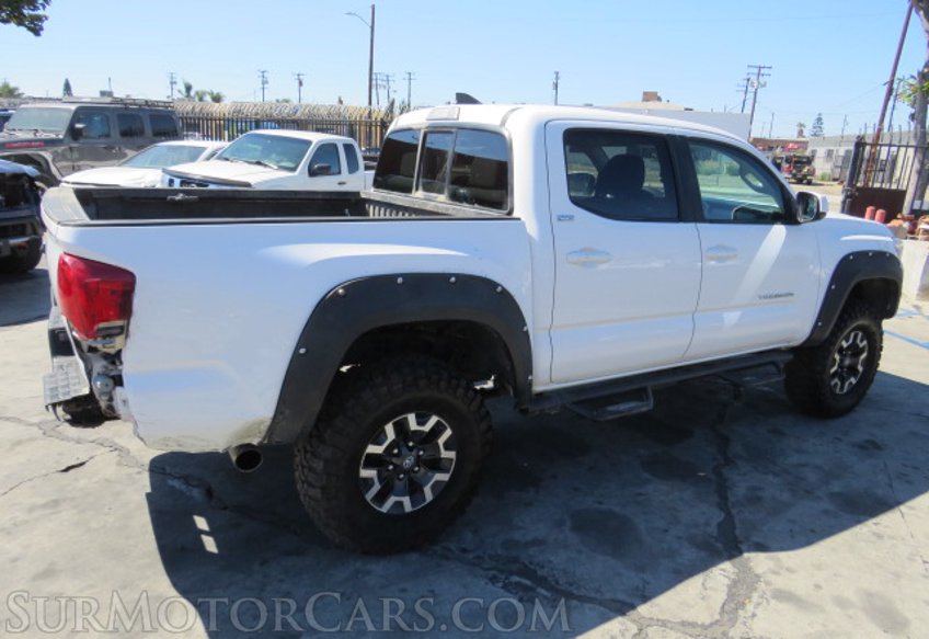2019 Toyota Tacoma - Image 9